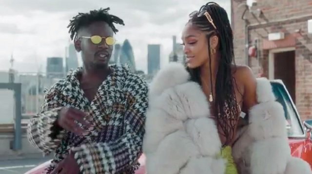 mr eazi supernova video9174084331877838889