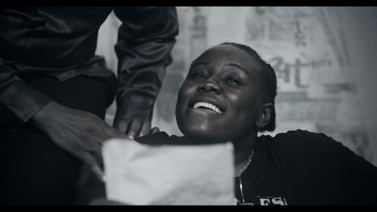 Teni-Hustle-Video